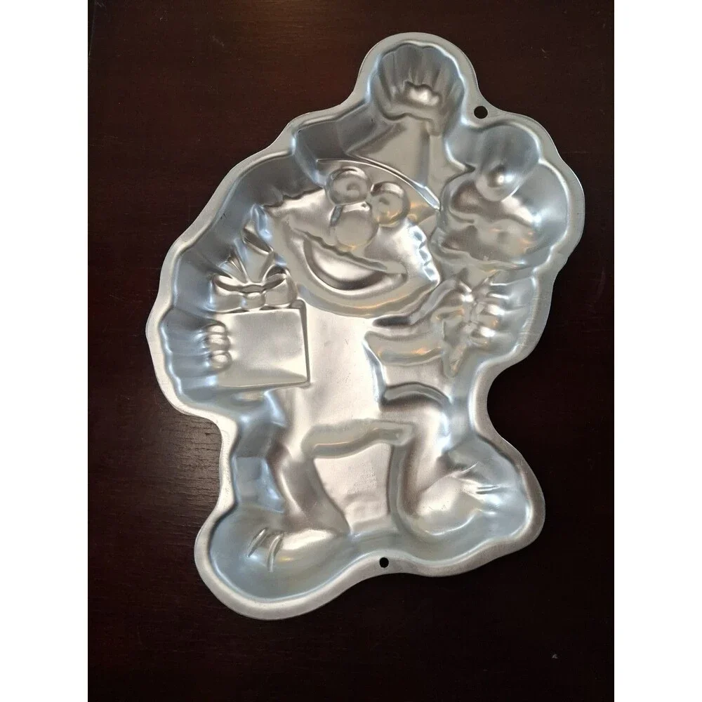 Wilton 1996 Sesame Street Elmo Cake Pan 2105-4298 Vintage Birthday